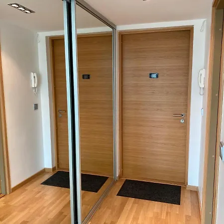 Heart With A Sunny Rooftop Terrace 아파트 탈린